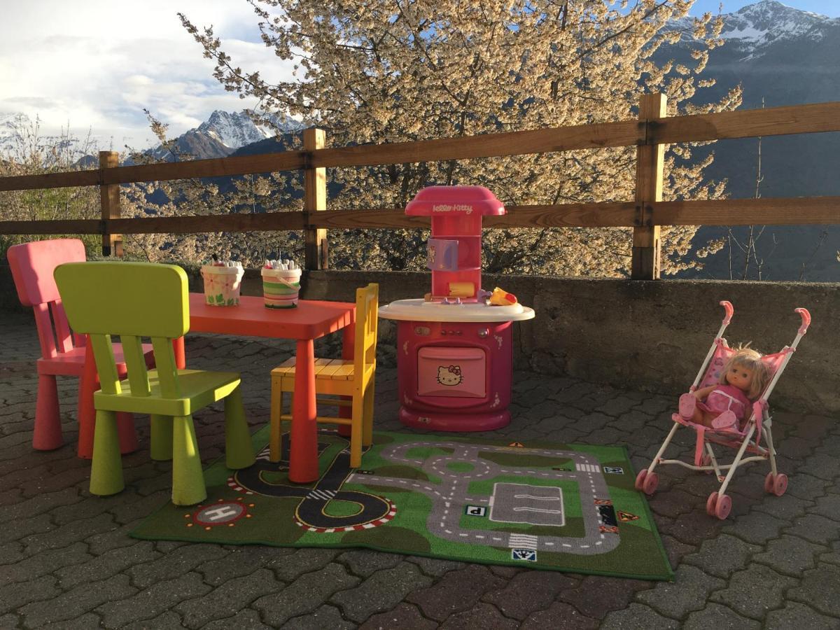 La Casa Del Bosco Apartment Aosta Luaran gambar