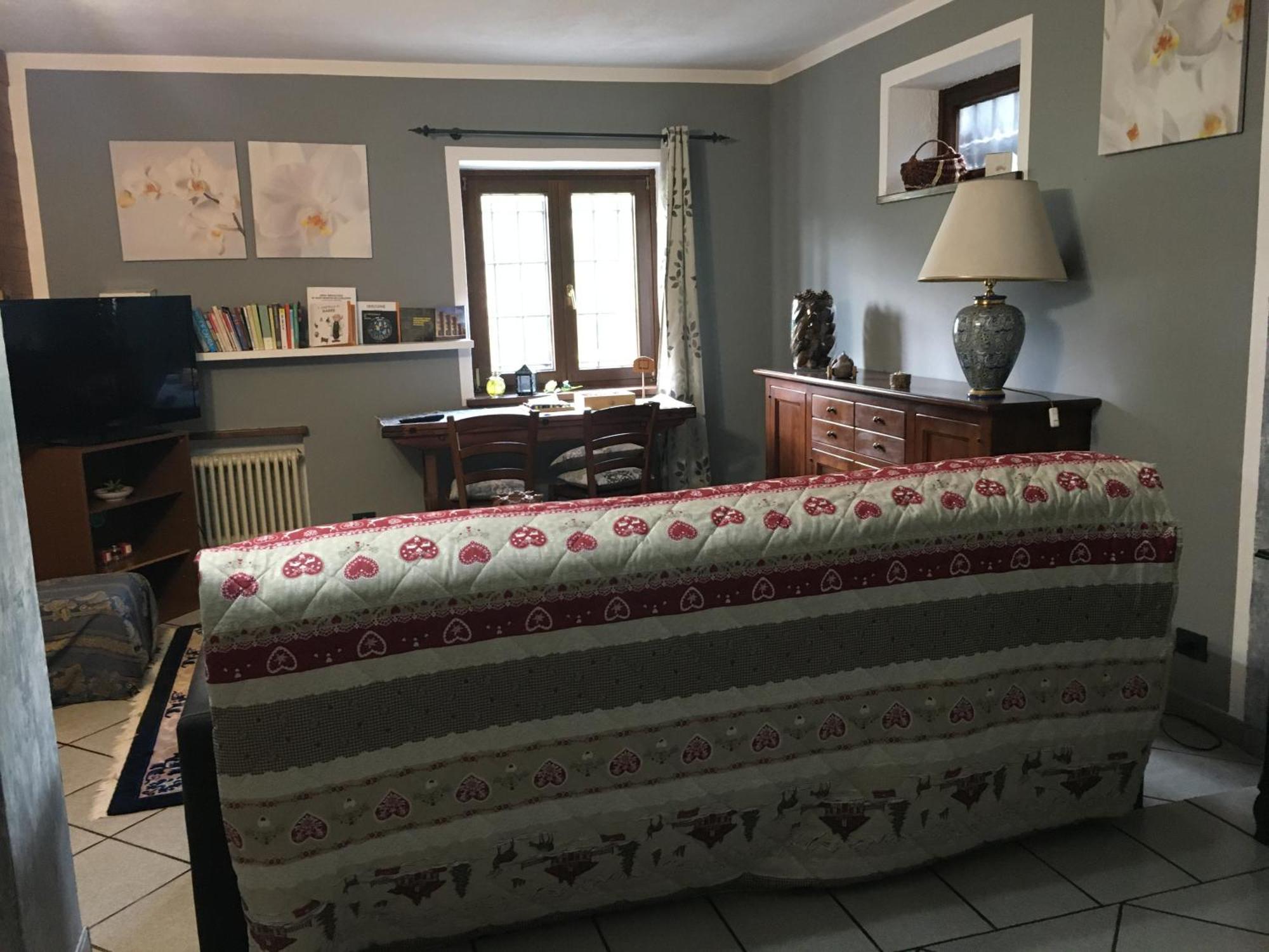 La Casa Del Bosco Apartment Aosta Luaran gambar