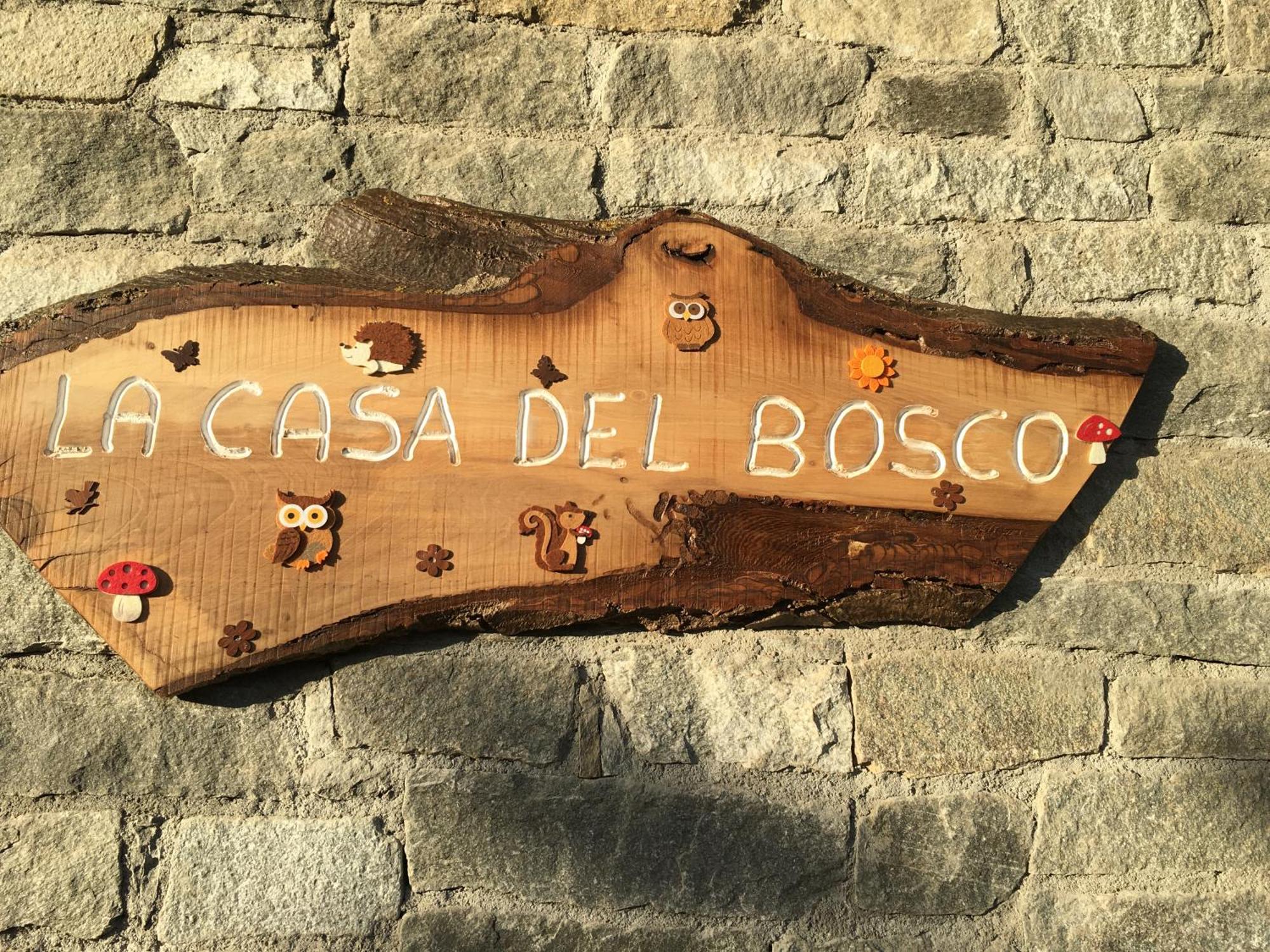 La Casa Del Bosco Apartment Aosta Luaran gambar